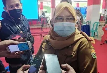 Lansia di Sultra Enggan untuk Vaksinasi, Dinkes: Mereka Takut PLT Kadis Kesehatan Sultra Usnia