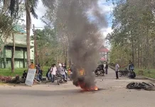 Gelar Aksi Menolak Lupa, Mahasiswa UHO Tuntut Kasus Yusuf Segera Diselesaikan Gelar Aksi Menolak Lupa, Mahasiswa UHO Tuntut Kasus Yusuf Segera Diselesaikan