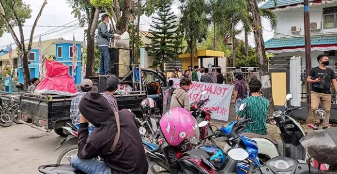 APM Sultra Minta Wali Kota Tunda Pembongkaran Karamba Hingga Masa Panen