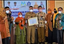 Kendari Raih Anugerah Parahita Ekapraya Tingkat Pratama Kendari Raih Anugerah Parahita Ekapraya Tingkat Pratama