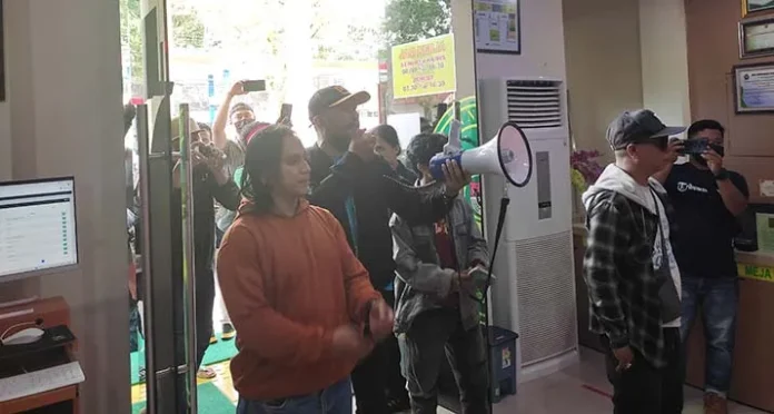 Sita Eksekusi Lapangan Golf Batal, Keluarga Pemohon Geruduk PN Kendari