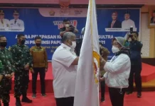 Gubernur Lepas Kontingen Sultra Menuju PON Papua Gubernur Lepas Kontingen Sultra Menuju PON Papua
