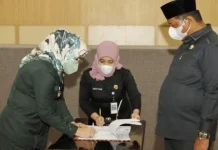 DPRD Kota Kendari Setujui Penetapan Tiga Ranperda DPRD Kota Kendari Setujui Penetapan Tiga Ranperda