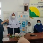 Poltekkes Kendari Kenalkan Cara Membuat Hand Sanitizer dari Bahan Alami Poltekkes Kendari Kenalkan Cara Membuat Hand Sanitizer dari Bahan Alami