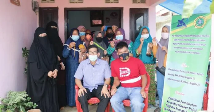 Universitas Mandala Waluya Gelar Pelatihan Konektor Masker Rajut di Kendari Universitas Mandala Waluya Gelar Pelatihan Konektor Masker Rajut di Kendari
