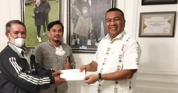 Satu Pemain SSB Galasiswa Kendari Ikut Seleksi Timnas U-19 di Jakarta Satu Pemain SSB Galasiswa Kendari Ikut Seleksi Timnas U-19 di Jakarta