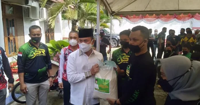 Andi Sumangerukka akan Berikan 10 Unit Motor Gratis kepada Ojol di Kendari Andi Sumangerukka akan Berikan 10 Unit Motor Gratis kepada Ojol di Kendari