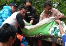 Nelayan Asal Butur Ditemukan Meninggal Dunia di Perairan Kalisusu Nelayan Asal Butur Ditemukan Meninggal Dunia di Perairan Kalisusu