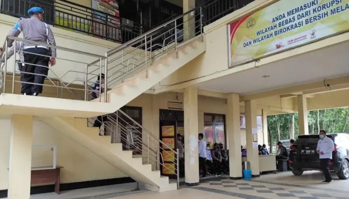 Bupati Koltim Di-OTT, KPK Lakukan Pemeriksaan