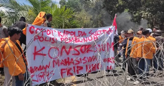 Ribuan Massa Aksi Mulai Padati Polda Sultra
