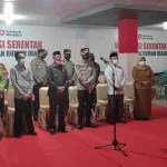 Kapolda dan Wagub Sultra Pantau Vaksinasi Massal Kapolda dan Wagub Sultra Pantau Vaksinasi Massal