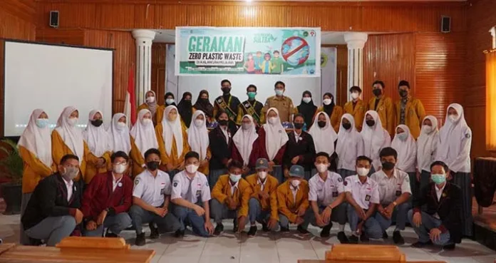 Pepelingasih Sultra Edukasi Pelajar SMAN 1 Kendari soal Sampah Plastik