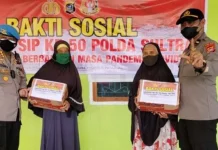 Alumni SIP 50 Polda Berikan Bantuan kepada Masyarakat Kendari Alumni SIP 50 Polda Berikan Bantuan kepada Masyarakat Kendari
