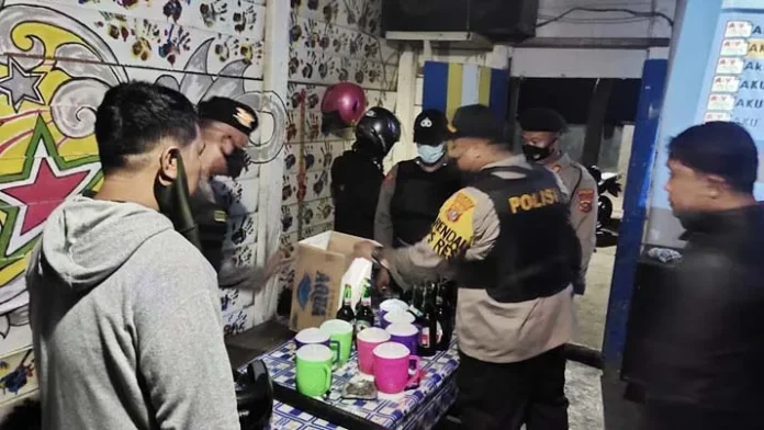 IMG-20211026-WA0025 Operasi Sikat Anoa, Polres Konawe Razia tempat Karaoke dan Hotel