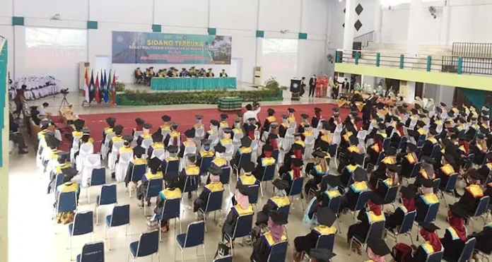 Poltekkes Kendari Wisuda 250 Lulusan