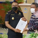 Bea Cukai Kendari Hibahkan Tanah dan Bangunan kepada Pemkab Muna Bea Cukai Kendari Hibahkan Tanah dan Bangunan kepada Pemkab Muna