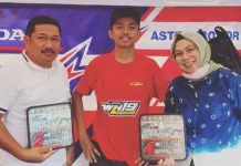 Pembalap Muda Asal Wakatobi Naik Podium Kelas Pemula dan Seeded di Jabar Pembalap Muda Asal Wakatobi Naik Podium Kelas Pemula dan Seeded di Jabar