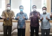 Pemkab Wakatobi Upayakan Listrik di Binongko dan Kaledupa Menyala 24 Jam Pemkab Wakatobi Upayakan Listrik di Binongko dan Kaledupa Menyala 24 Jam