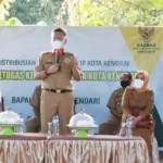182 Petugas Kebersihan Kota Kendari Terima Bantuan ZIS 182 Petugas Kebersihan Kota Kendari Terima Bantuan ZIS