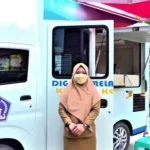 Mudahkan Pengurusan Izin Berusaha, Mobil Dilan Mulai Layani Warga Mandonga Kepala Bidang Pendaftaran Perizinan dan Pengaduan DPM-PTSP, Asma Ali