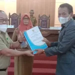 DPRD Muna Soroti Penarikan Restribusi Pelabuhan dan Air Bersih DPRD Muna Soroti Penarikan Restribusi Pelabuhan dan Air Bersih