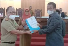 DPRD Muna Soroti Penarikan Restribusi Pelabuhan dan Air Bersih DPRD Muna Soroti Penarikan Restribusi Pelabuhan dan Air Bersih