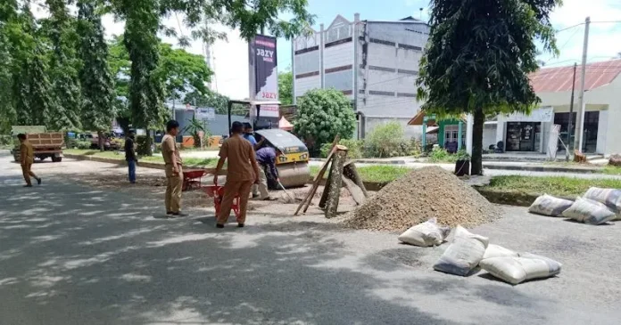Setelah Makan Korban, Jalan Rusak di Konawe Diperbaiki