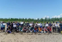 Dirjen PSKL Kementerian Lingkungan Hidup Tanam Pohon Mangrove di Muara Lanowulu Dirjen PSKL Kementerian Lingkungan Hidup Tanam Pohon Mangrove di Muara Lanowulu