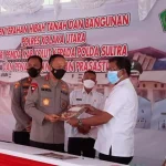 Kapolda Sultra Terima Hibah Lahan dan Bangunan dari Pemda Kolut Kapolda Sultra Terima Hibah Lahan dan Bangunan dari Pemda Kolut