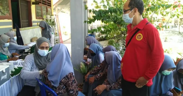 Peringati Sumpah Pemuda, Binda Sultra Gelar Vaksinasi Covid-19 di Wakatobi