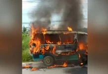 Akibat Korsleting Listrik, Mobil Angkutan Umum Terbakar di SPBU Teratai Gara-gara Korsleting Listrik Mobil Terbakar Dekat SPBU Teratai