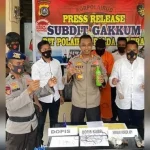 Nelayan Asal Butur Terancam 20 Tahun Penjara Usai Ditangkap Gunakan Bom Ikan Nelayan Asal Butur Terancam 20 Tahun Penjara Usai Ditangkap Gunakan Bom Ikan