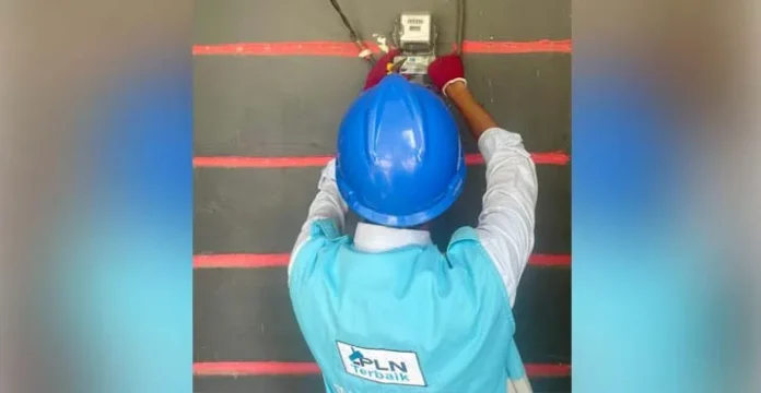 Jaga Akurasi Pengukur Listrik, PLN Kolut Ganti Kwh Warga yang Sudah Tua
