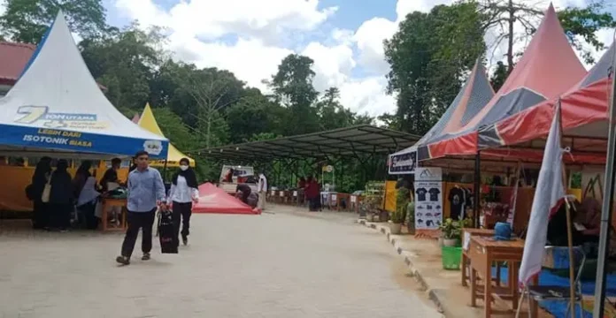 Tumbuhkan Minat Mahasiswa untuk Berwirausaha, UKM Kewirausahaan UHO Gelar Expo