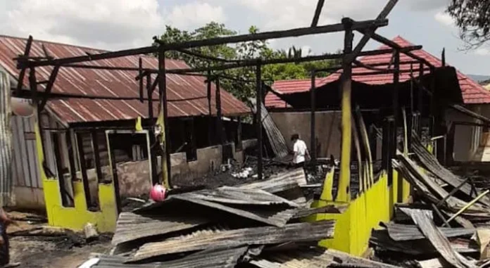 Satu Rumah Warga di Kendari Ludes Terbakar Tadi Pagi