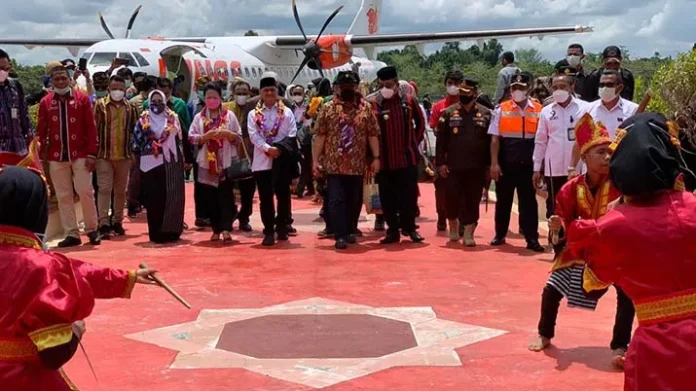 Kunjungi Mubar, Ketua DPD RI Sampaikan Tujuh Titah Raja dan Sultan Nusantara