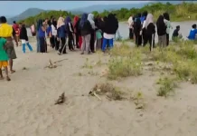 Ibu Bersama 3 Anak dan Keponakannya di Kolut Terseret Arus, 3 Meninggal Dunia Ibu Bersama 4 Anaknya di Kolut Terseret Arus Sungai, 3 Meninggal Dunia