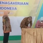 Pemprov Sultra Serahkan Hibah Tanah dan Bangunan ke Kemenaker Pemprov Sultra Serahkan Hibah Tanah dan Bangunan ke Kemenaker