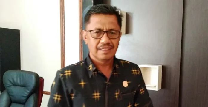 Ketua DPRD sekaligus Ketua KONI Kabupaten Wakatobi Hamiruddin