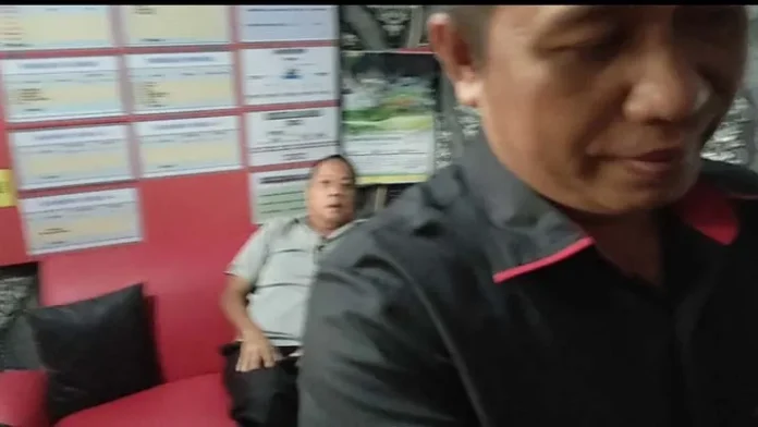 Kepala Bapenda Sultra Penuhi Panggilan Penyidik Sebagai Tersangka di Polsek Poasia