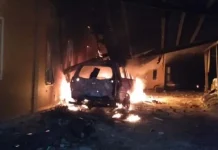 Dua Unit Rumah dan 8 Kendaraan di Buton Dibakar Massa, Kapolres: Sudah Kondusif Dua Unit Rumah dan 8 Kendaraan di Buton Dibakar Massa, Kapolres: Sudah Kondusif