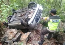 Tidak Kuat Menanjak, Satu Mini Bus di Kolut Terguling ke Jurang Tidak Kuat Menanjak, Satu Mini Bus di Kolut Terguling ke Jurang