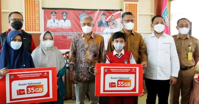 Pemkot Kendari Beri Bantuan Kuota 35 GB untuk Pelajar di Kendari