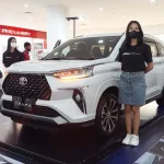 Toyota All New Avanza dan New Veloz Resmi Mengaspal di Kendari Salah satu mobil New Avanza & Toyota All New Veloz yang di Launcing.