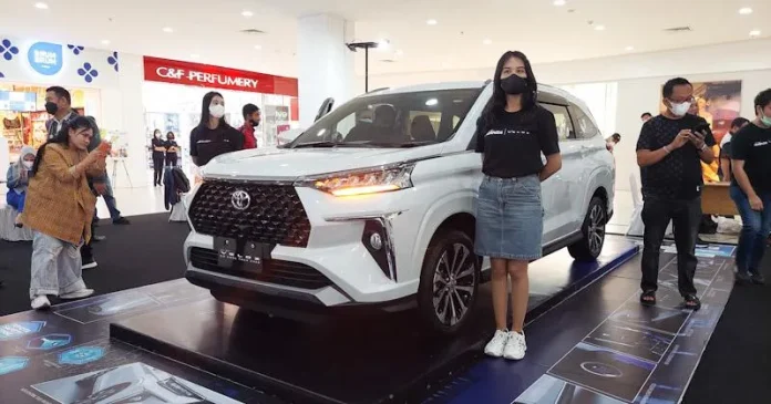 Salah satu mobil New Avanza & Toyota All New Veloz yang di Launcing.