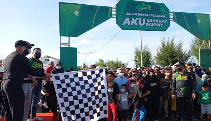 Andi Sumangerukka Gelar Jalan Sehat dan Vaksinasi Gratis di Kolaka