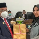 DPRD Setujui Pinjaman Pemkab Mubar Rp180 Miliar ke PT SMI DPRD Setujui Pinjaman Pemkab Mubar Rp180 Miliar ke PT SMI