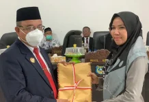 DPRD Setujui Pinjaman Pemkab Mubar Rp180 Miliar ke PT SMI DPRD Setujui Pinjaman Pemkab Mubar Rp180 Miliar ke PT SMI