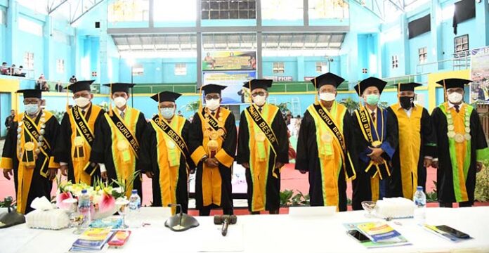 4 Dosen FKIP UHO Dikukuhkan Jadi Guru Besar