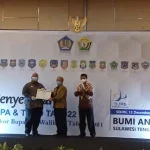 Koltim Raih Penghargaan Sebagai Penyalur Dana Desa Terbaik Pertama se-Sultra Koltim Raih Penghargaan Sebagai Penyalur Dana Desa Terbaik Pertama se-Sultra